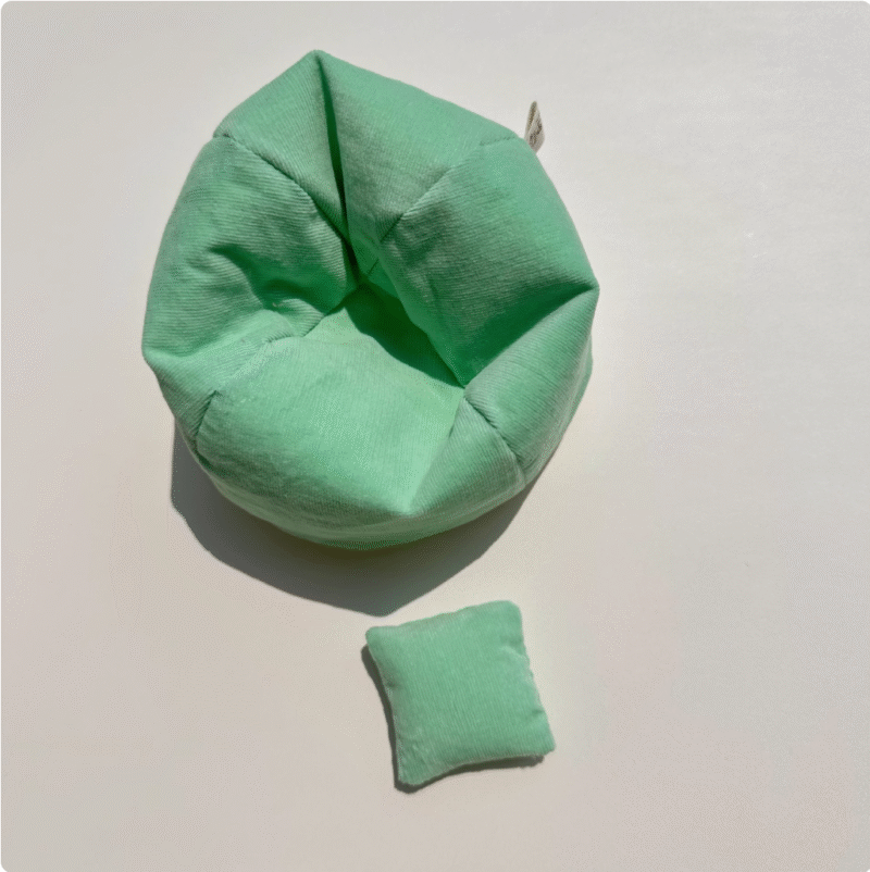 17CM LABUBU pendant doll sofa accessory for car use. Miniature miniature sofa for LABUBU doll, used as shooting prop. - Image 5