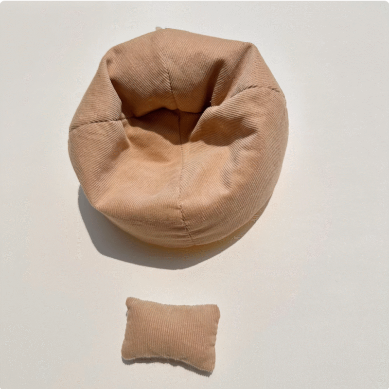 17CM LABUBU pendant doll sofa accessory for car use. Miniature miniature sofa for LABUBU doll, used as shooting prop. - Image 3